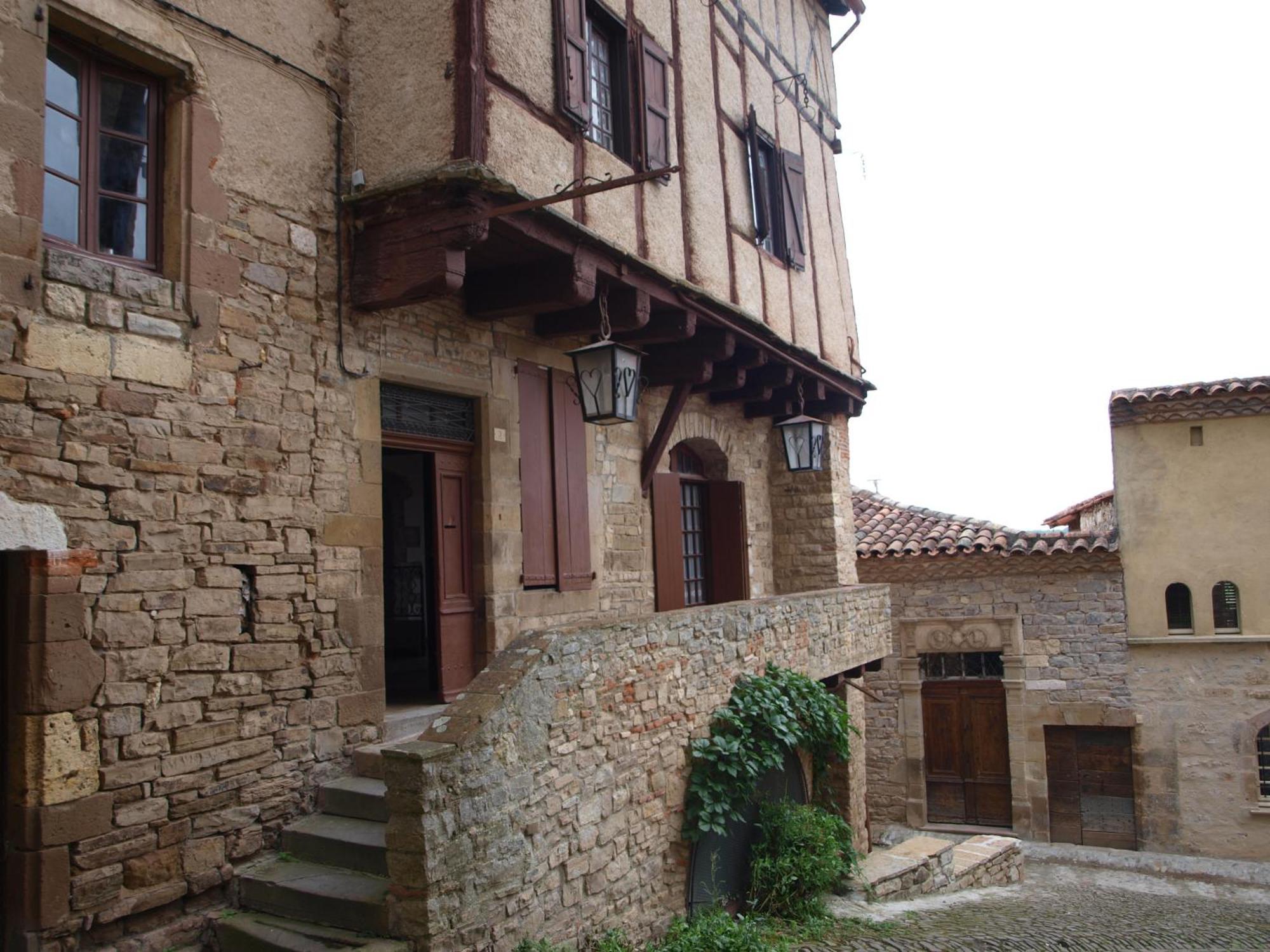 La Maison Du Tuadou Cordes Sur Ciel Luaran gambar